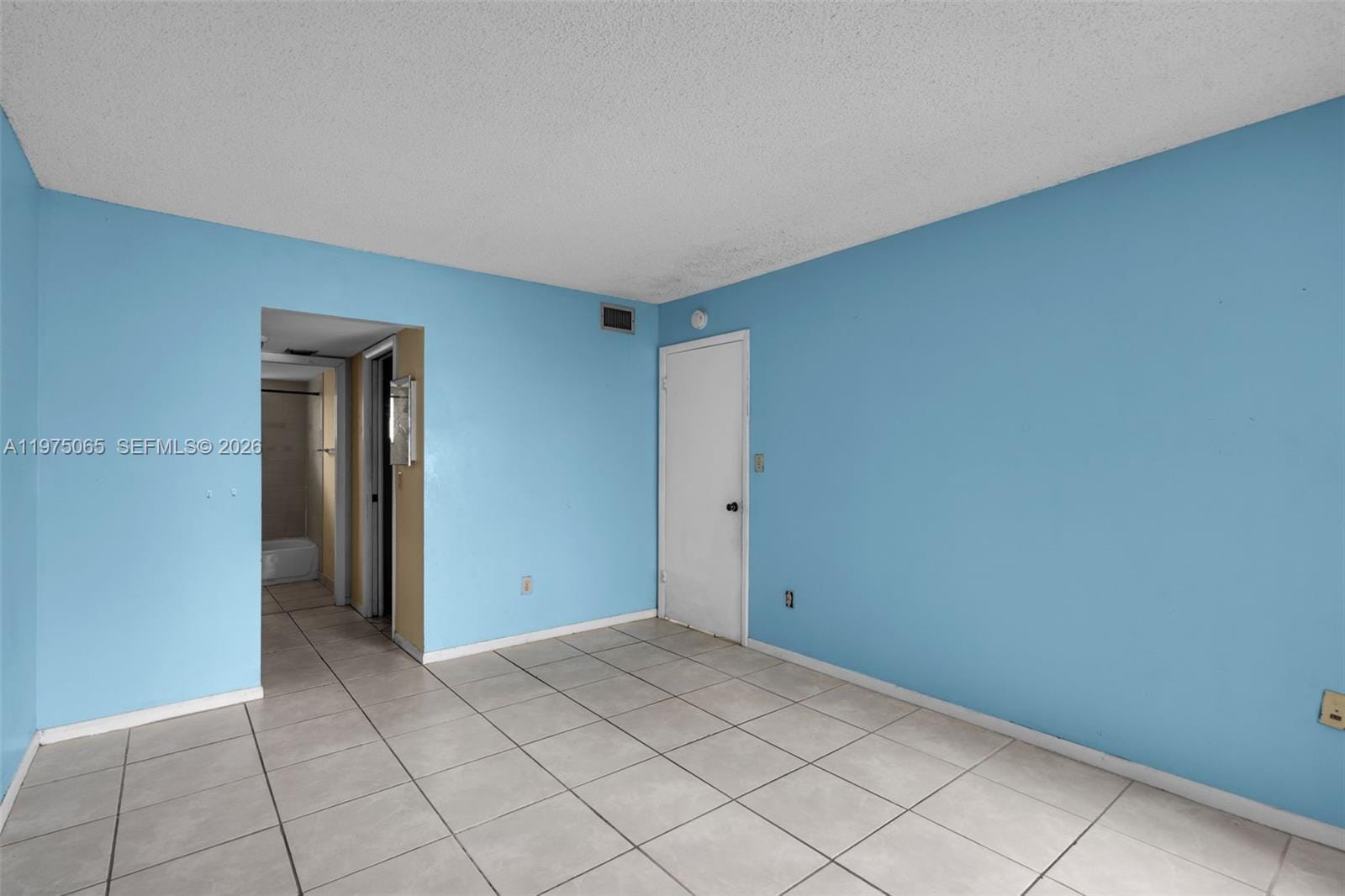8615 NW 8th Street 421, Miami, FL 33126 photo 10