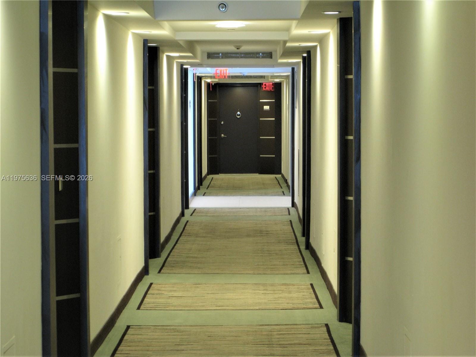 5701 Collins Avenue 803 — photo 4