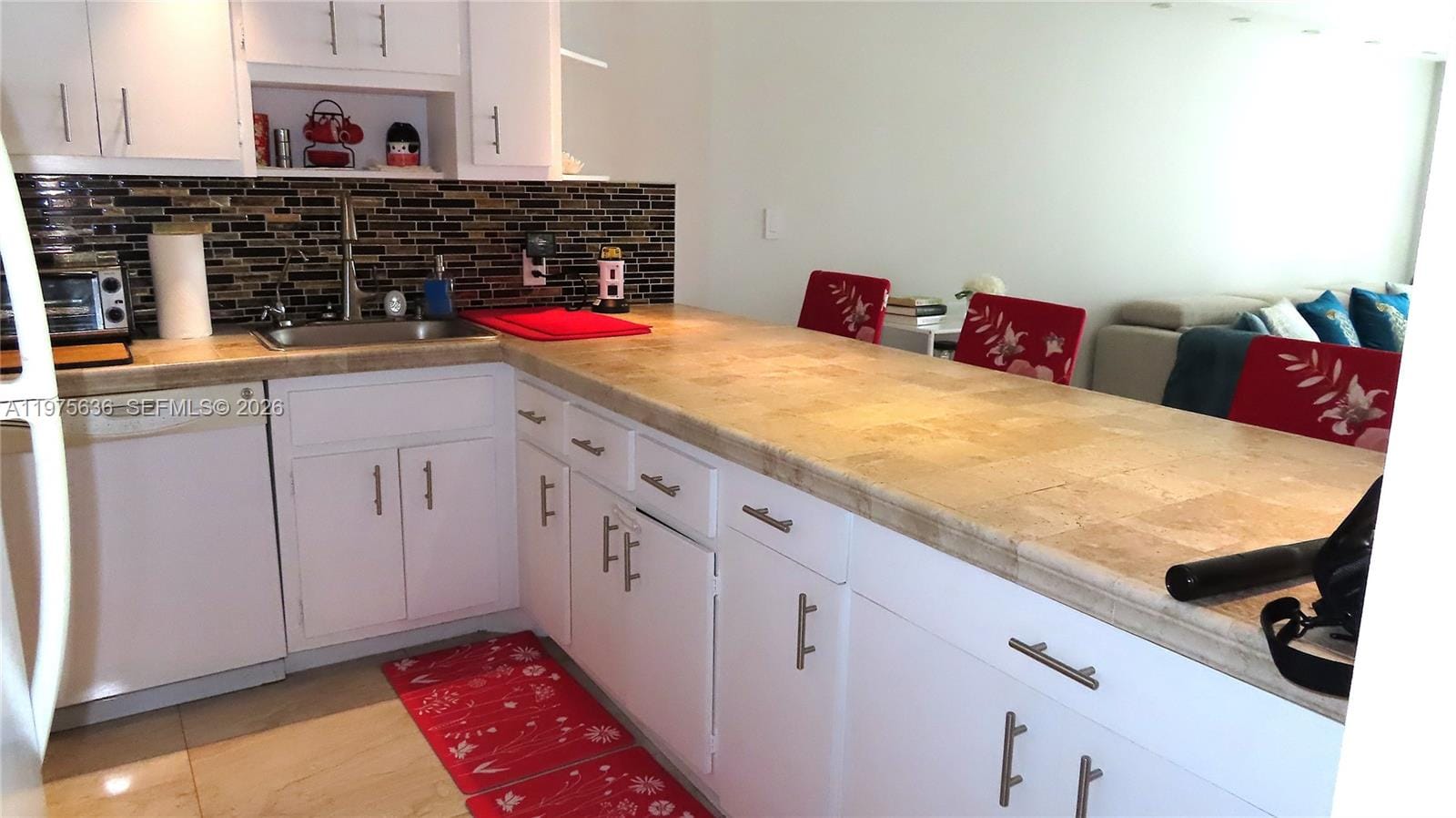 5701 Collins Avenue 803 — photo 7