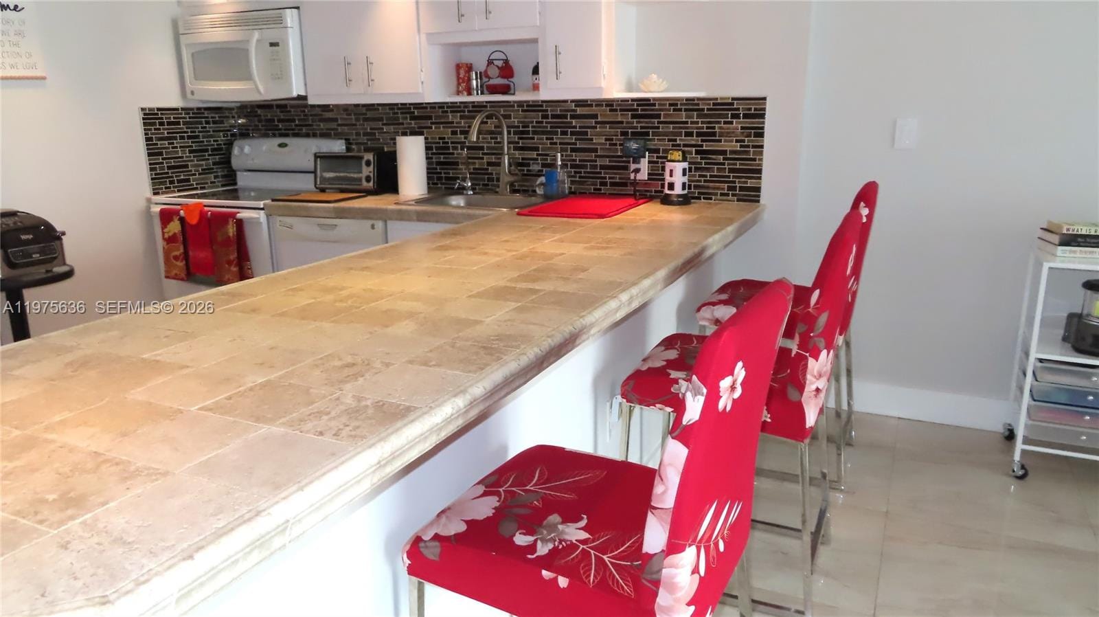 5701 Collins Avenue 803 — photo 8