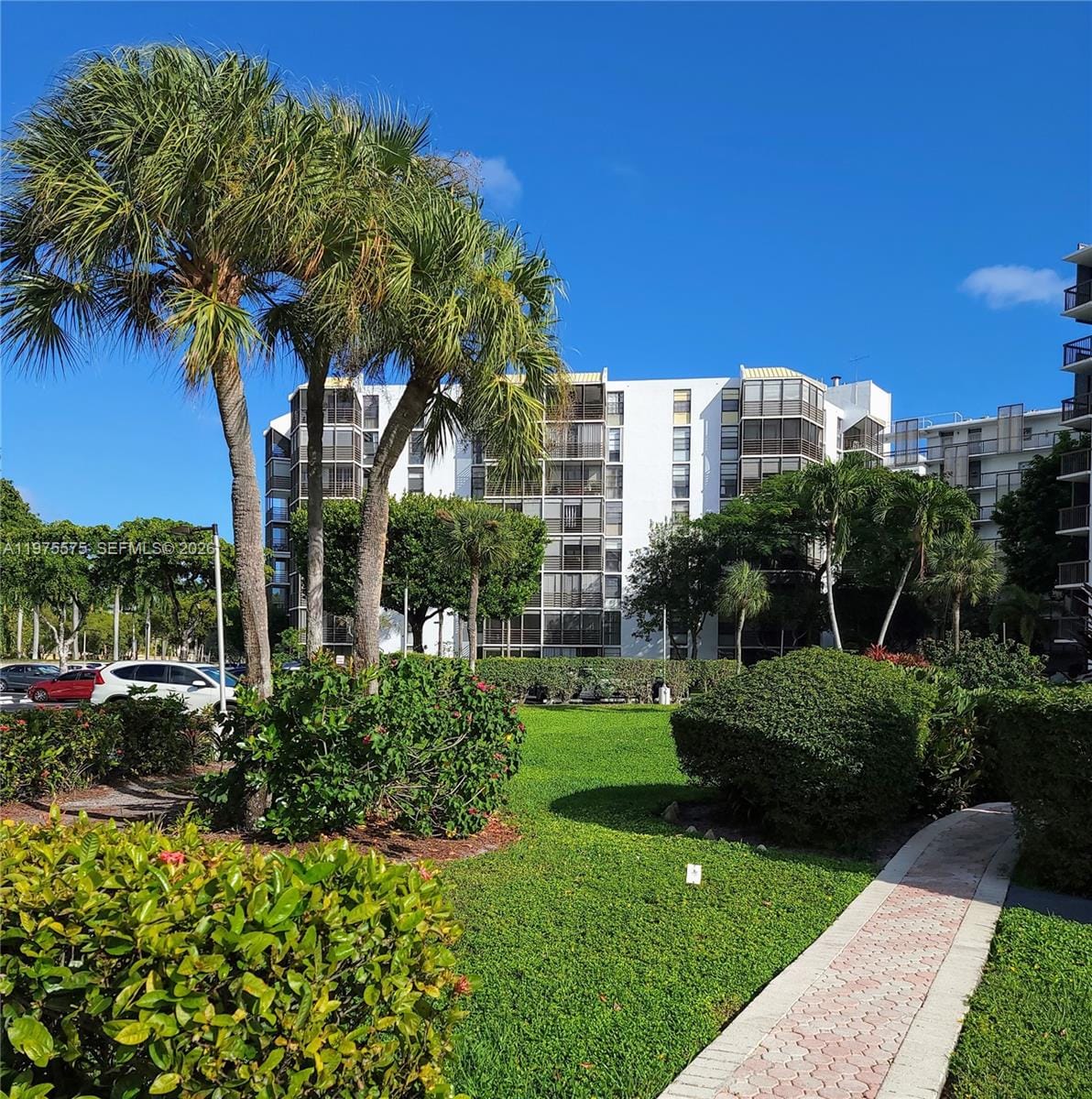 20500 W Country Club Drive 314, Aventura, FL 33180 photo 24