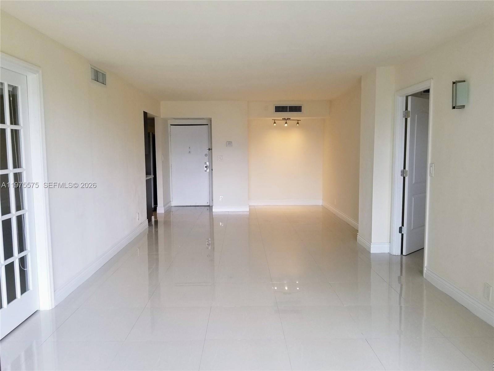 20500 W Country Club Drive 314, Aventura, FL 33180 photo 5