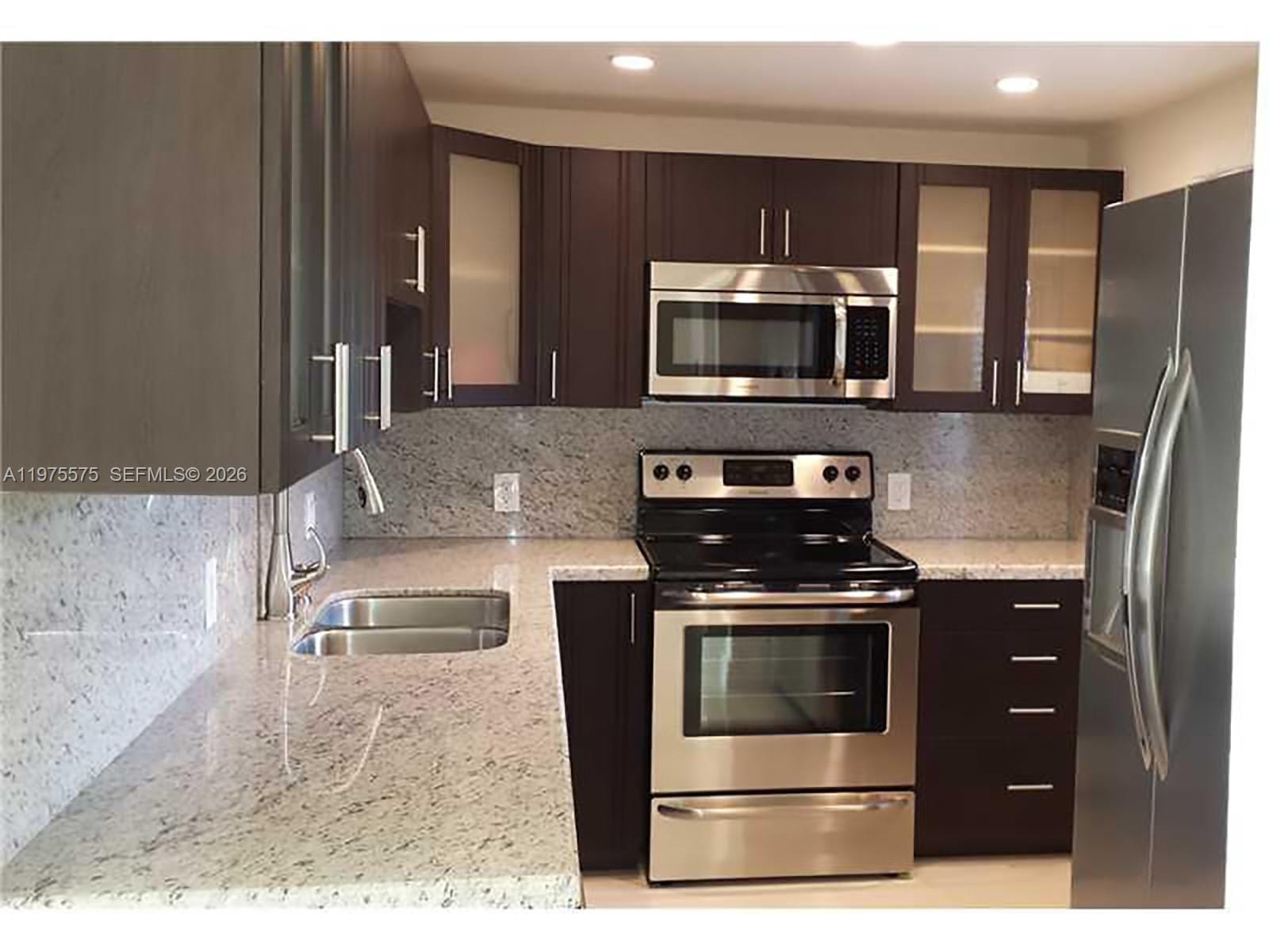 20500 W Country Club Drive 314, Aventura, FL 33180 photo 7