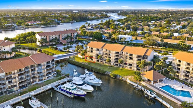1601 Marina Isle Way 106, sold in Marina At The Bluffs Condo, Jupiter, FL