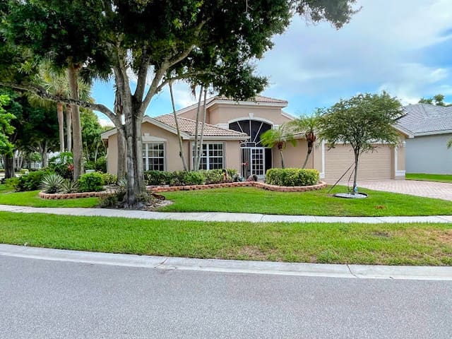 11582 Puerto Boulevard, Boynton Beach, FL 33437