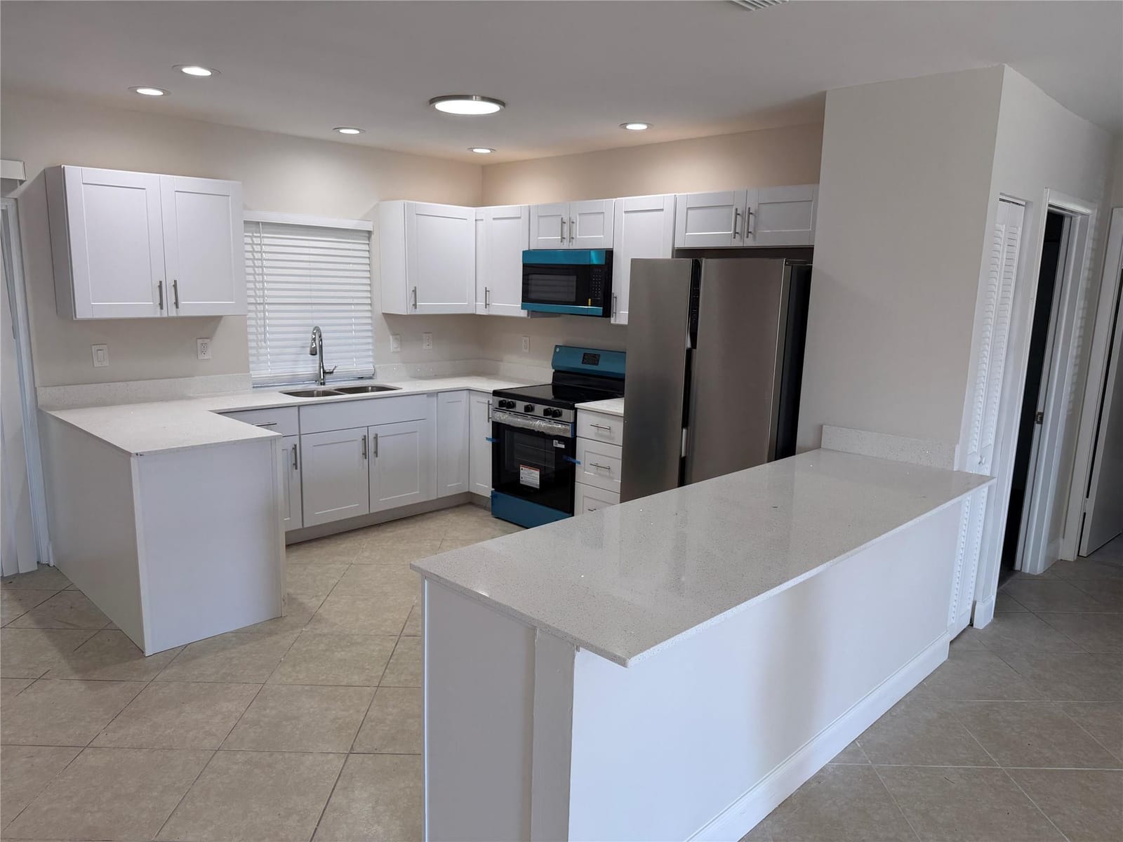 703 SW 4th Avenue, Boynton Beach, FL 33426 photo 4