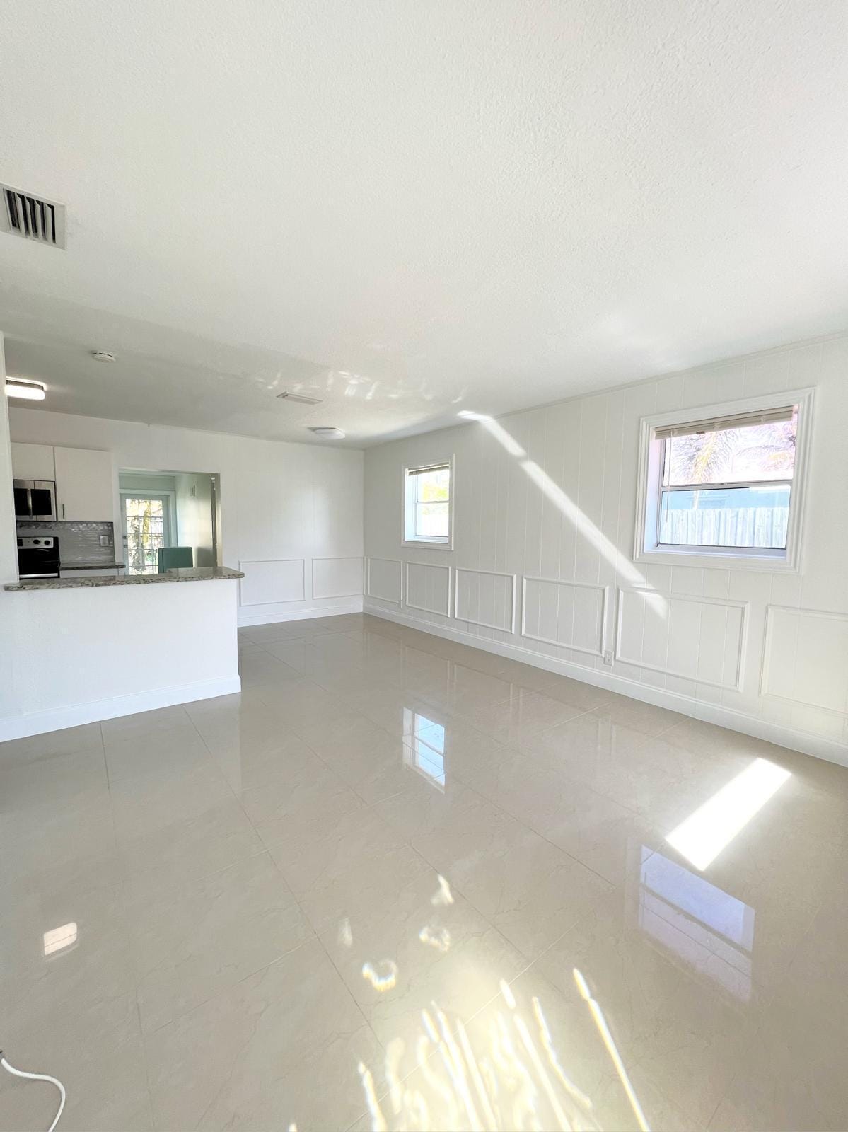 67 Tortuga Road, Palm Springs, FL 33461 photo 3