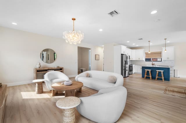 7606 S Olive Avenue, West Palm Beach, FL 33405