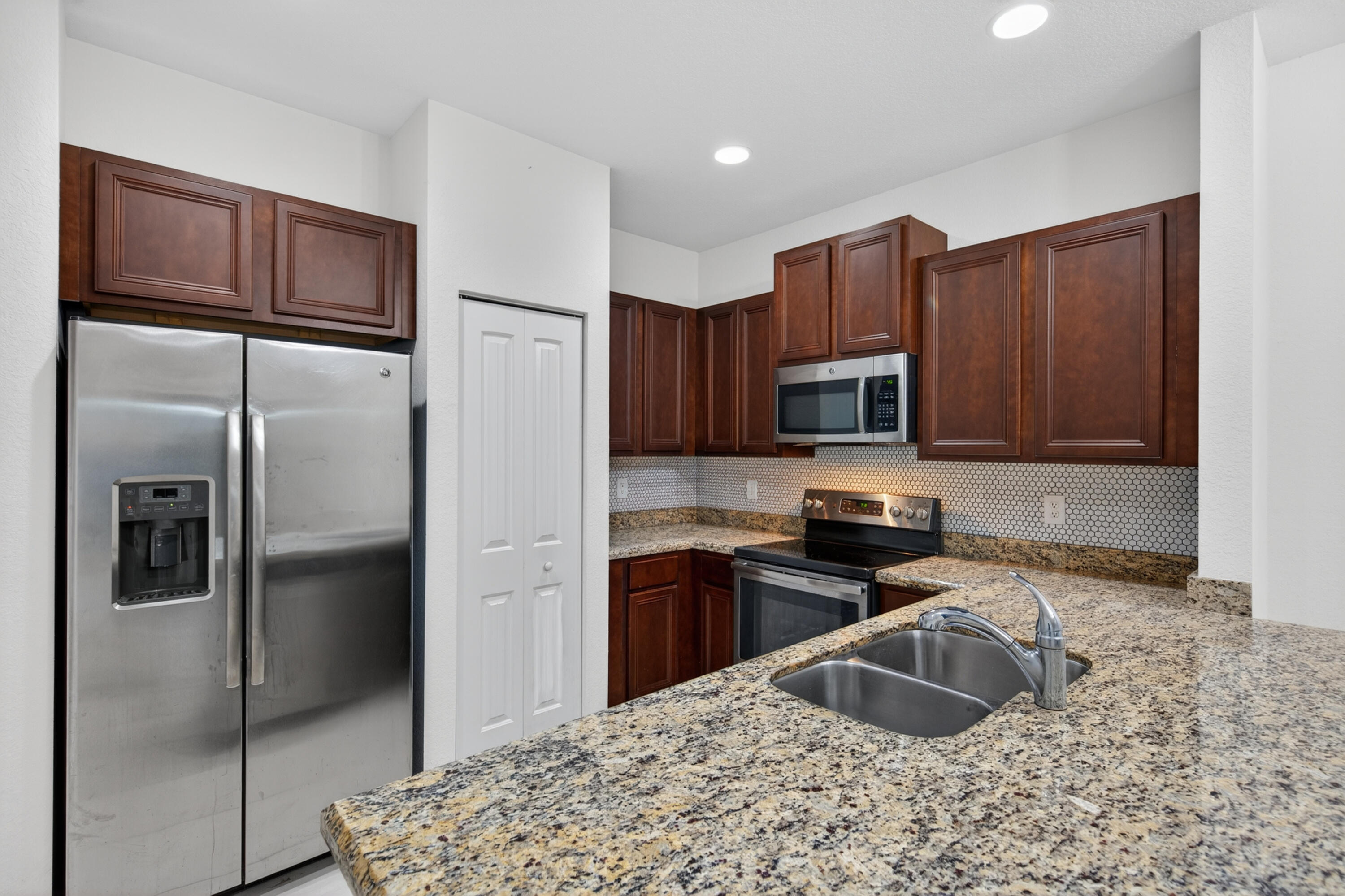 4234 N Dixie Highway 122, Oakland Park, FL 33334, Oakland Park