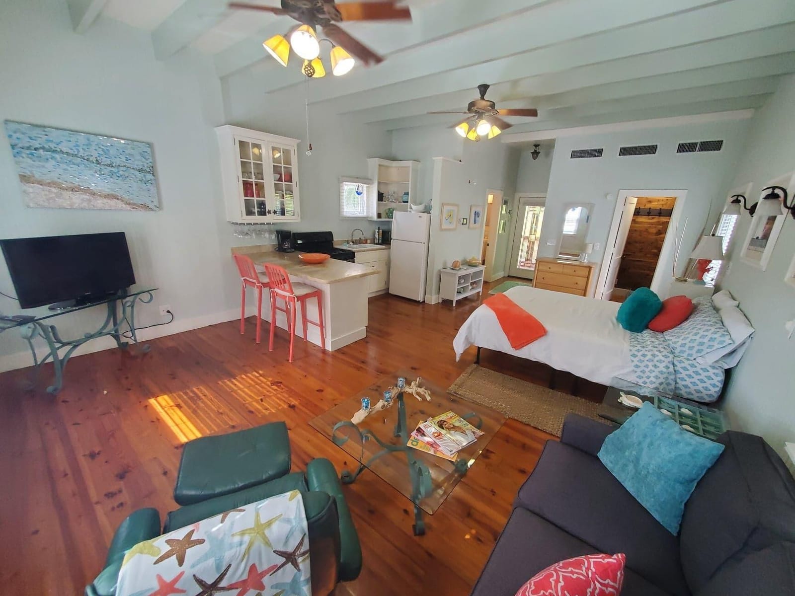 226 NE 1st Avenue Key Lime Suite — photo 7