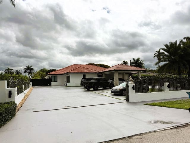 3265 SW 129th Avenue, Miami, FL 33175