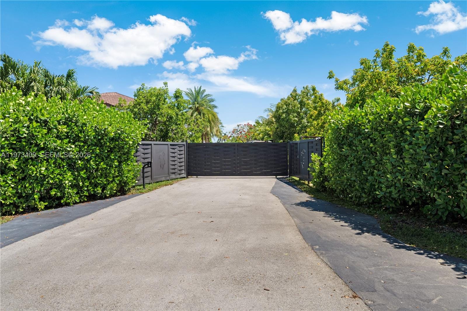13050 SW 26th Street, Miami, FL 33175 photo 2