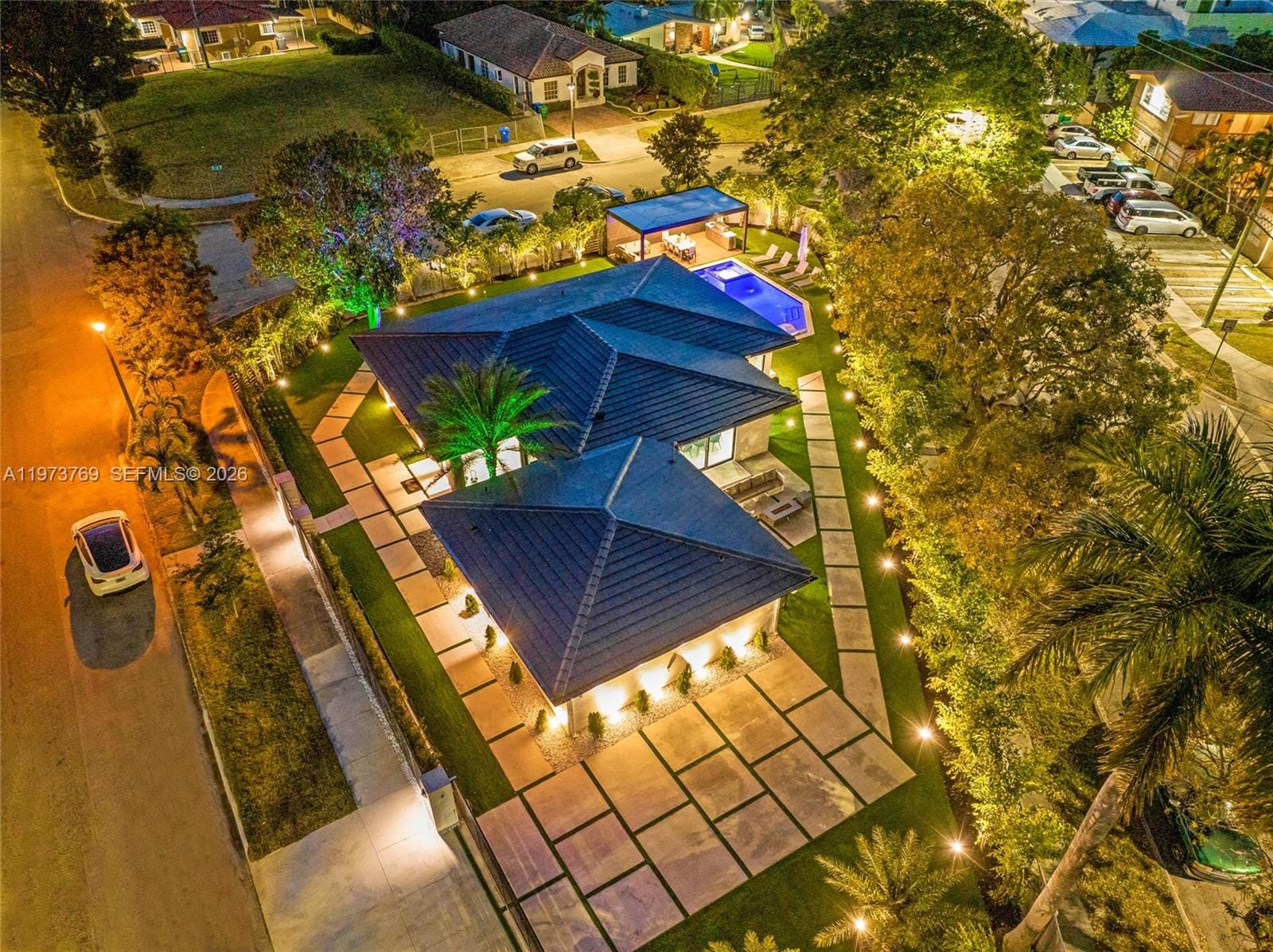 2100 SW 9th Avenue, Miami, FL 33129