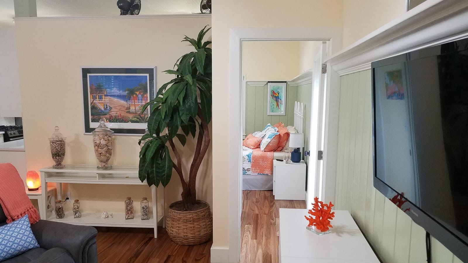 226 NE 1st Avenue Coco Palm Ste — photo 12