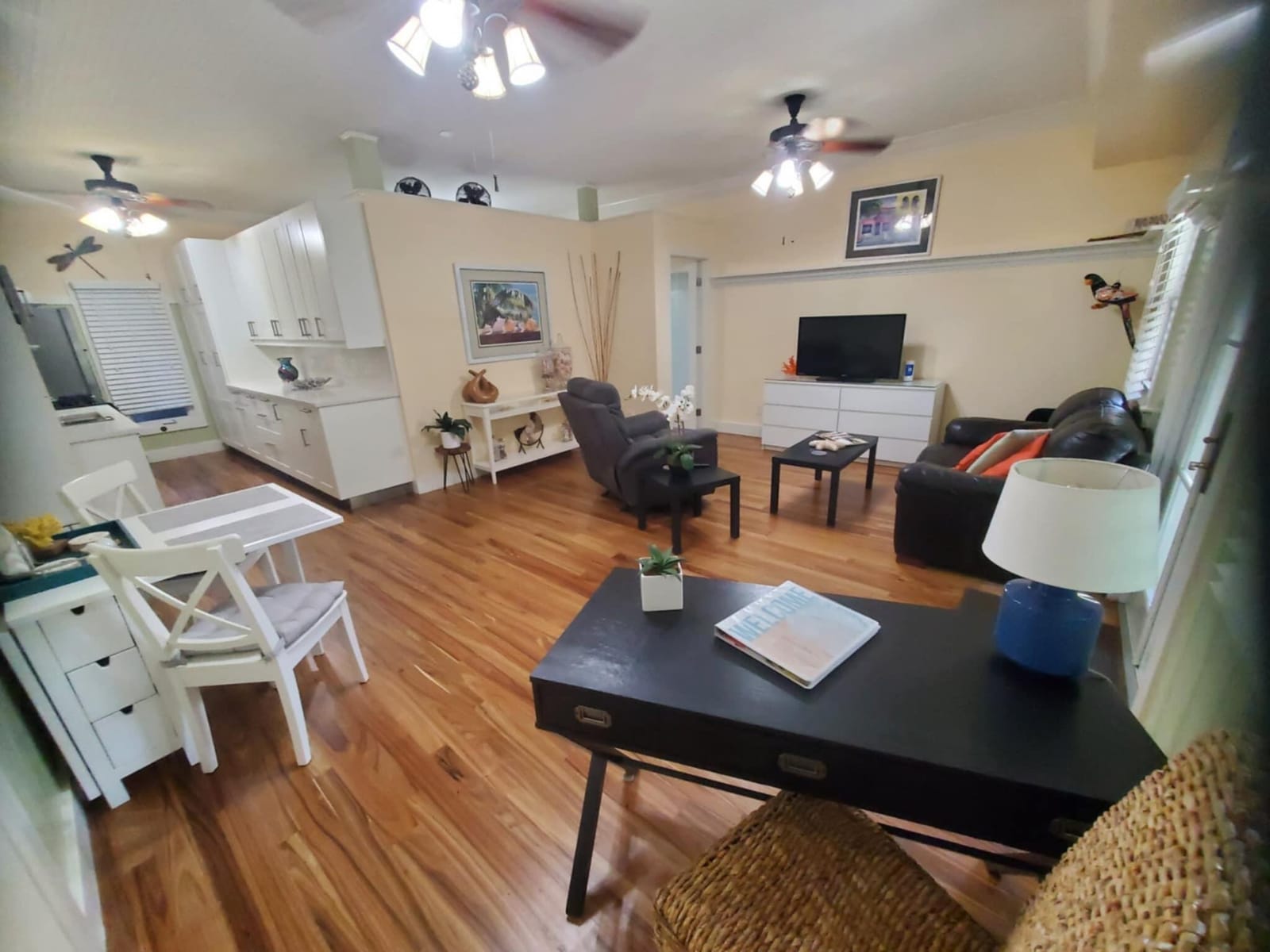 226 NE 1st Avenue Coco Palm Ste — photo 8