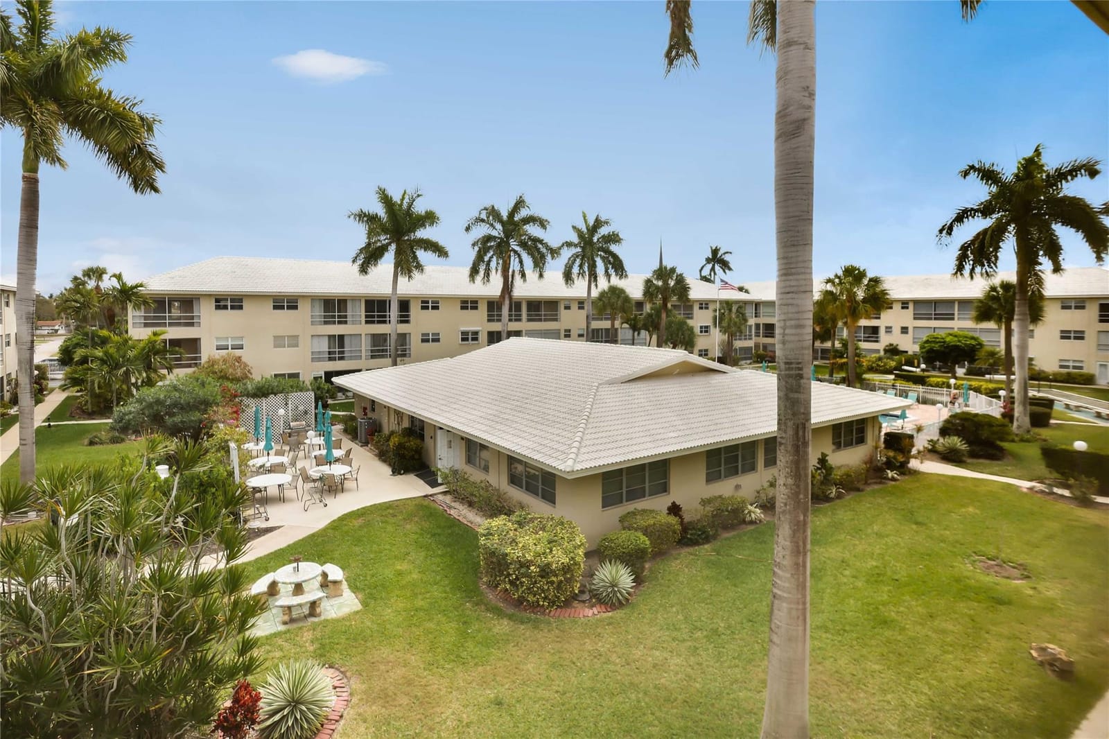 1951 NE 39th Street 337, Lighthouse Point, FL 33064 photo 2