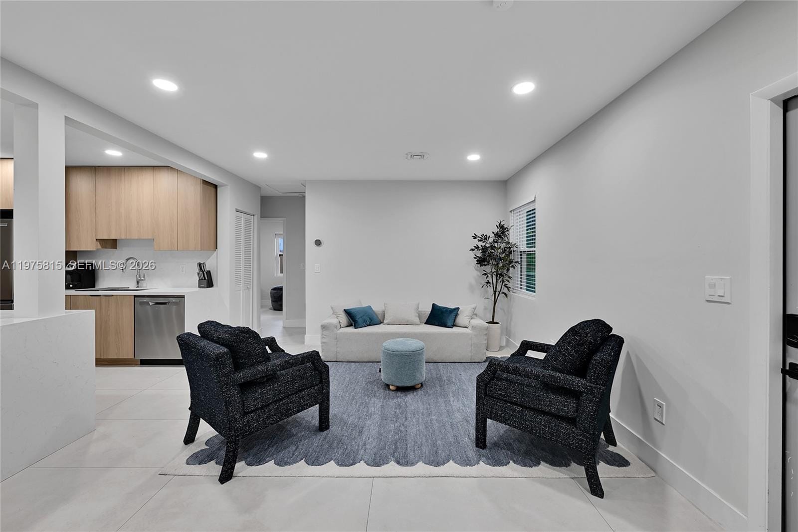 1628 NW 5th Avenue — photo 5