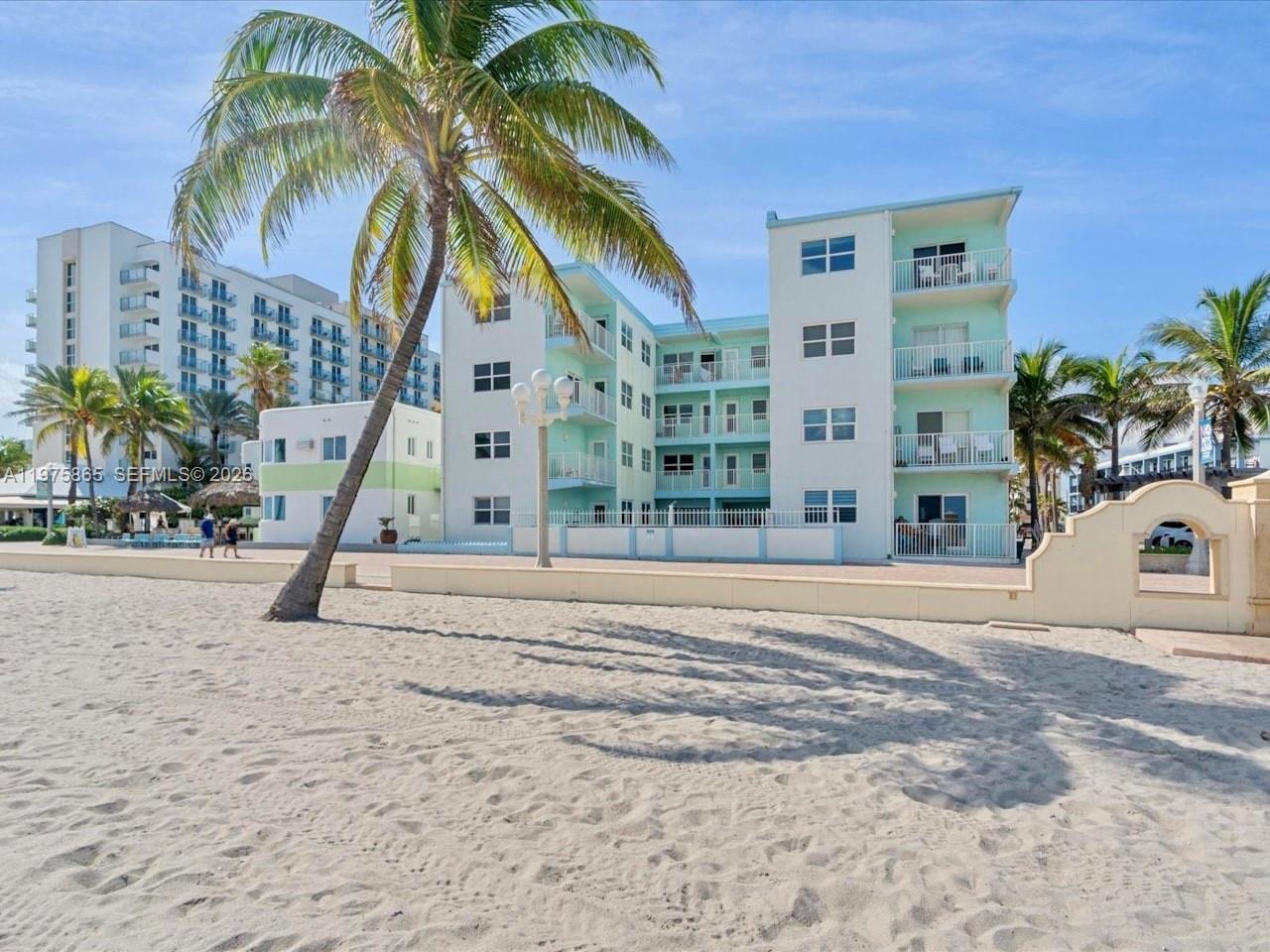 2600 N Surf Road 403 — photo 2