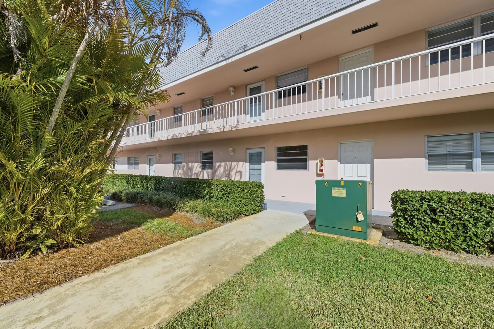 18081 SE Country Club Drive 3-23, Jupiter, FL 33469 photo 3