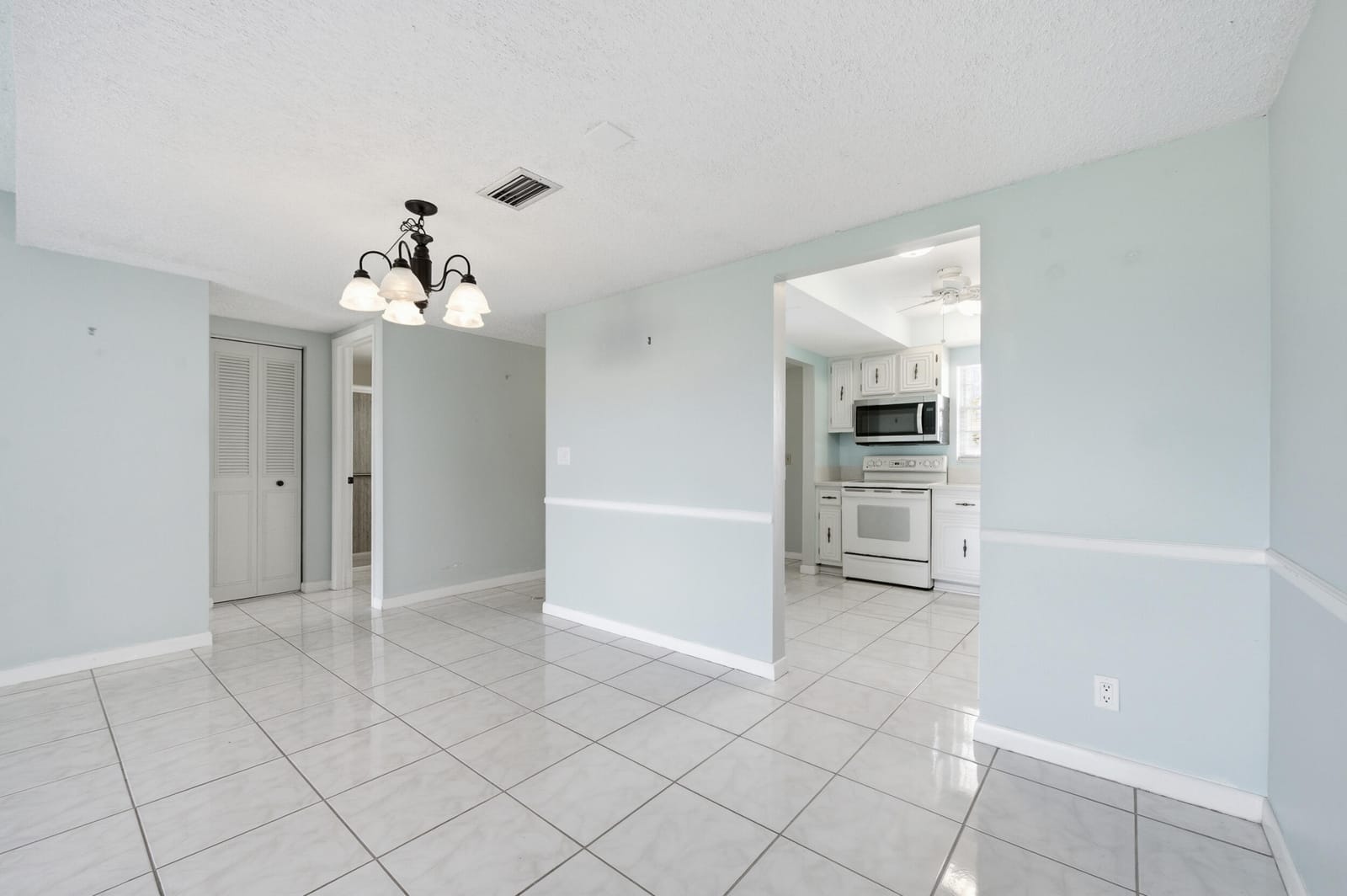 18081 SE Country Club Drive 3-23, Jupiter, FL 33469 photo 9