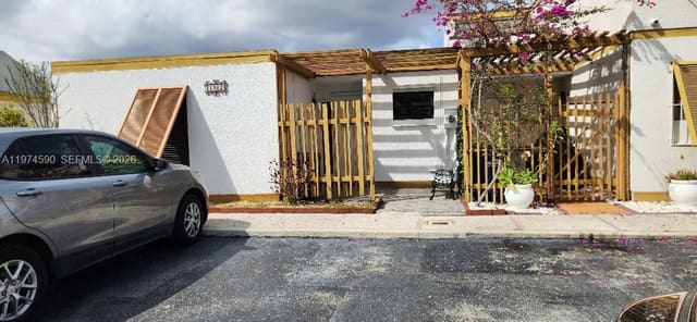 1382 SW 131st Place Circle E, sold in Trail Run Sec 2, Miami, FL