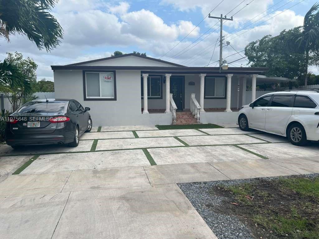 4365 W 1st Avenue, Hialeah, FL 33012, Hialeah