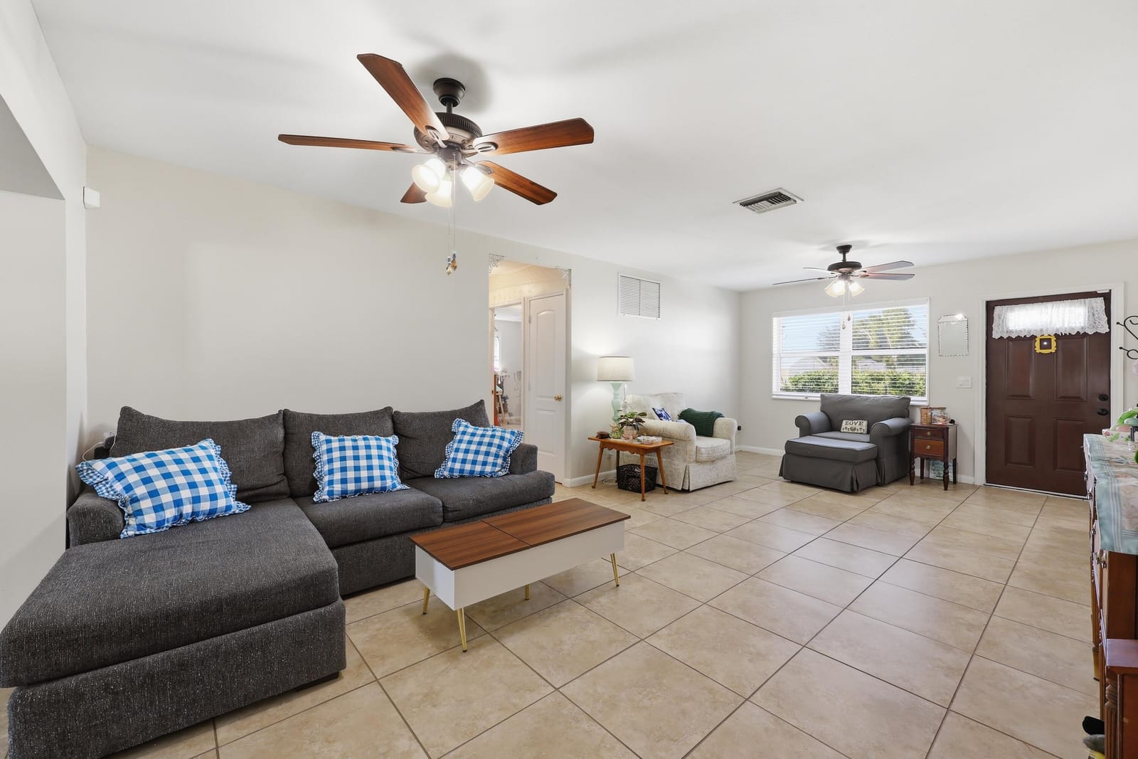 305 Circle E, Jupiter, FL 33458 photo 3