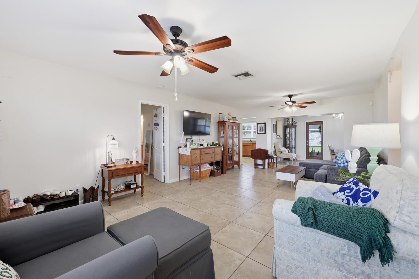 305 Circle E, Jupiter, FL 33458 photo 6