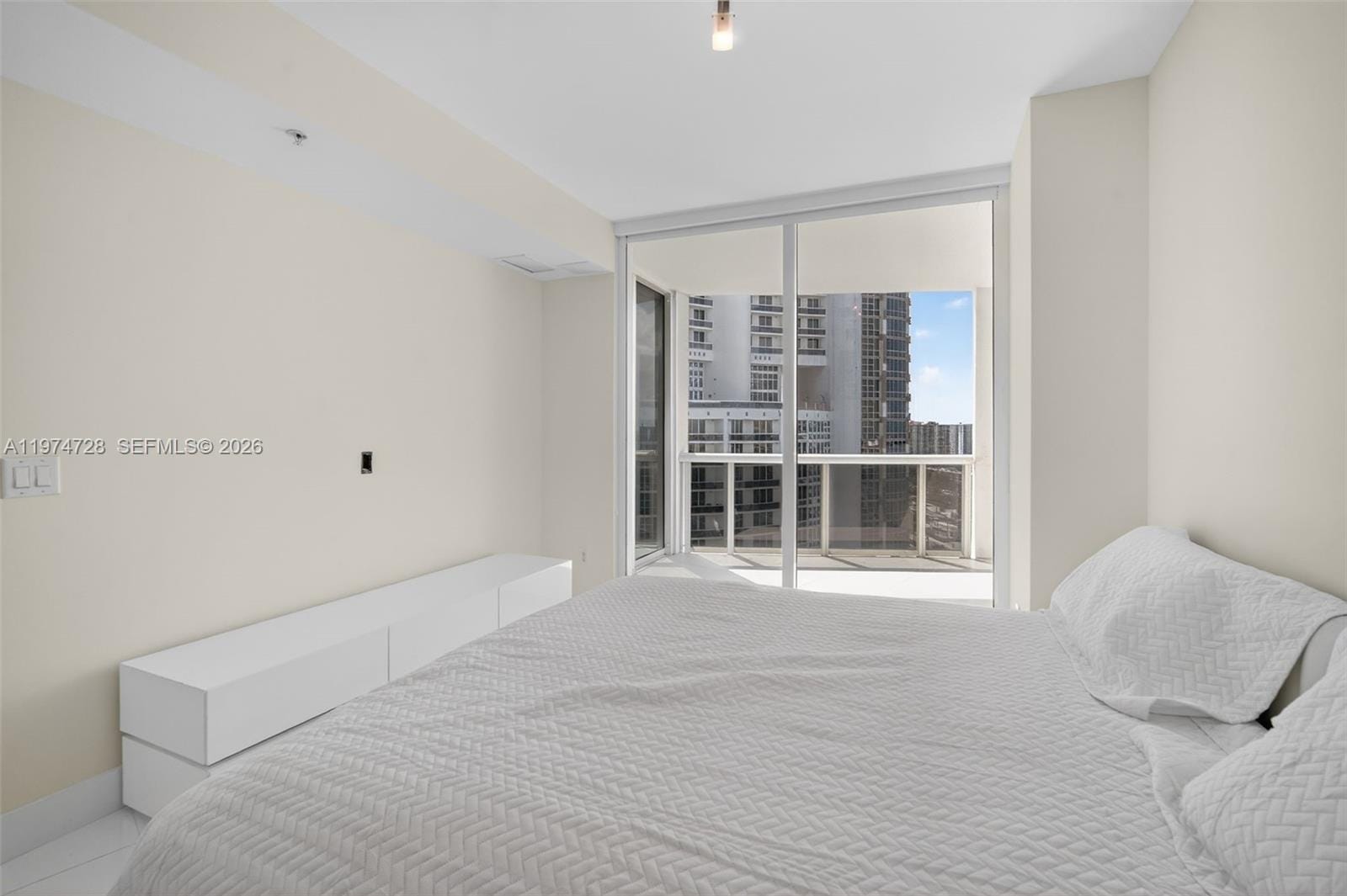 18201 Collins Avenue 2008, Sunny Isles Beach, FL 33160 photo 23