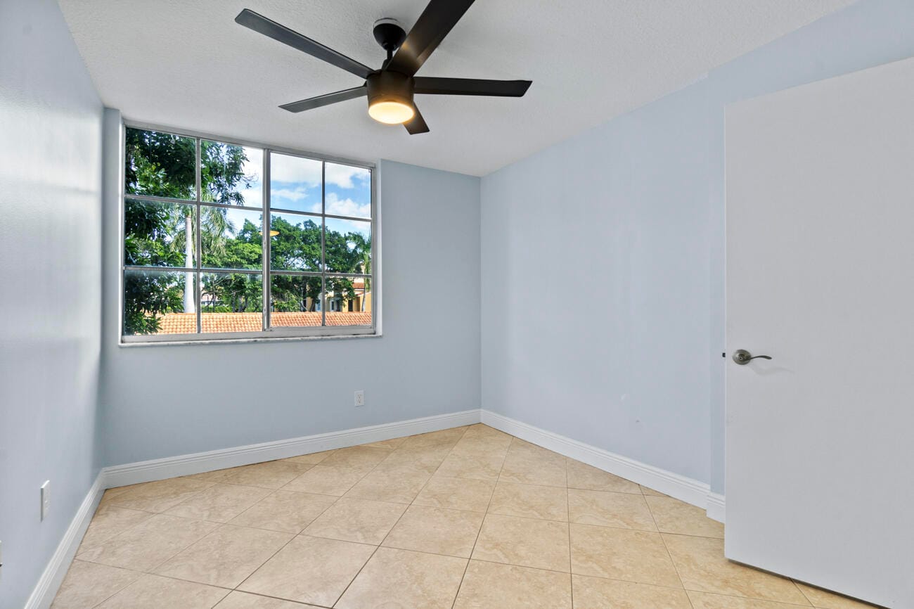 123 Yacht Club Way 207, Hypoluxo, FL 33462 photo 13
