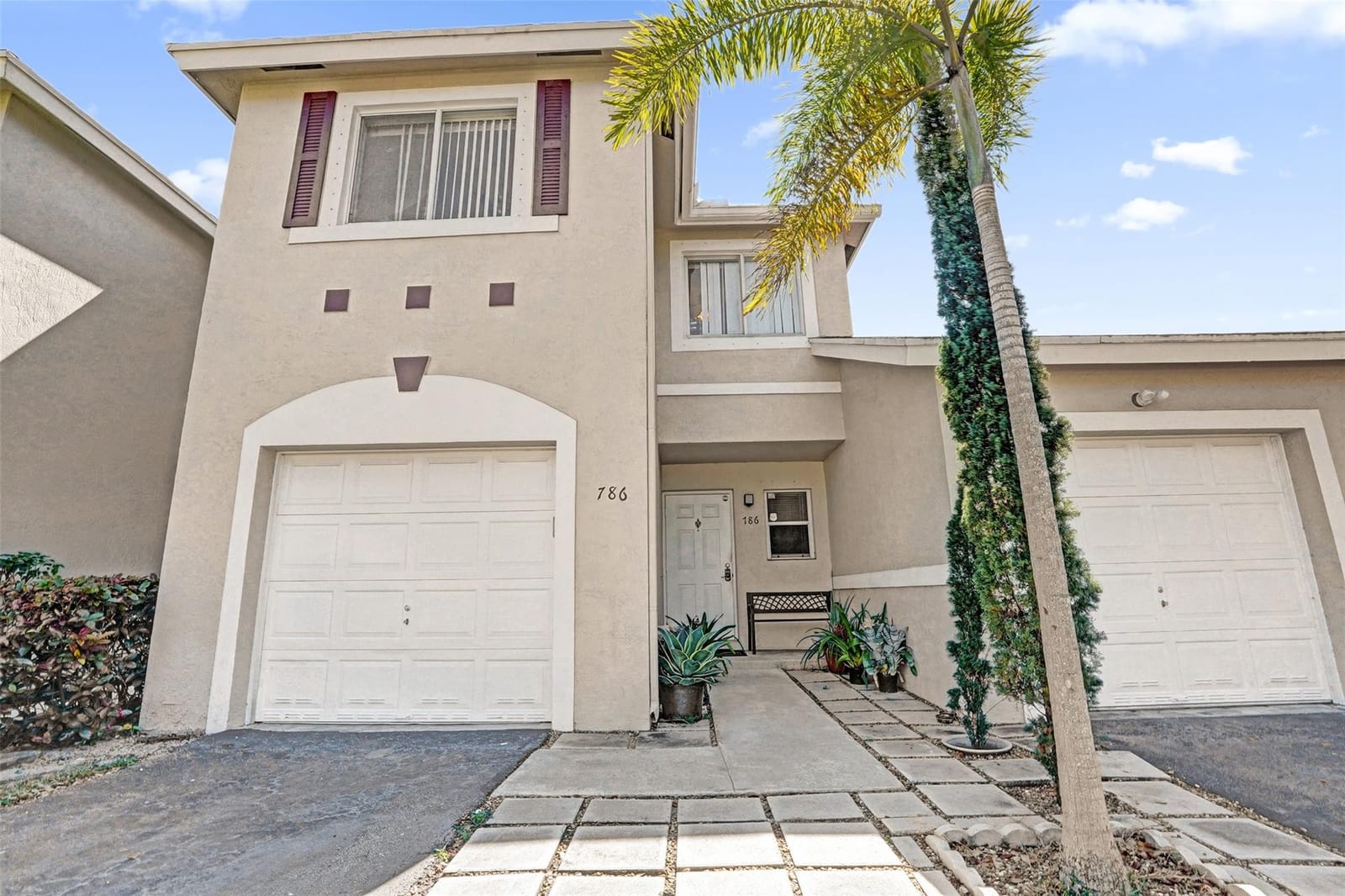 786 NW 42nd Place — photo 4