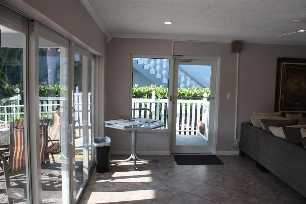 669 W Oakland Park Boulevard 205-b, Oakland Park, FL 33311 photo 18