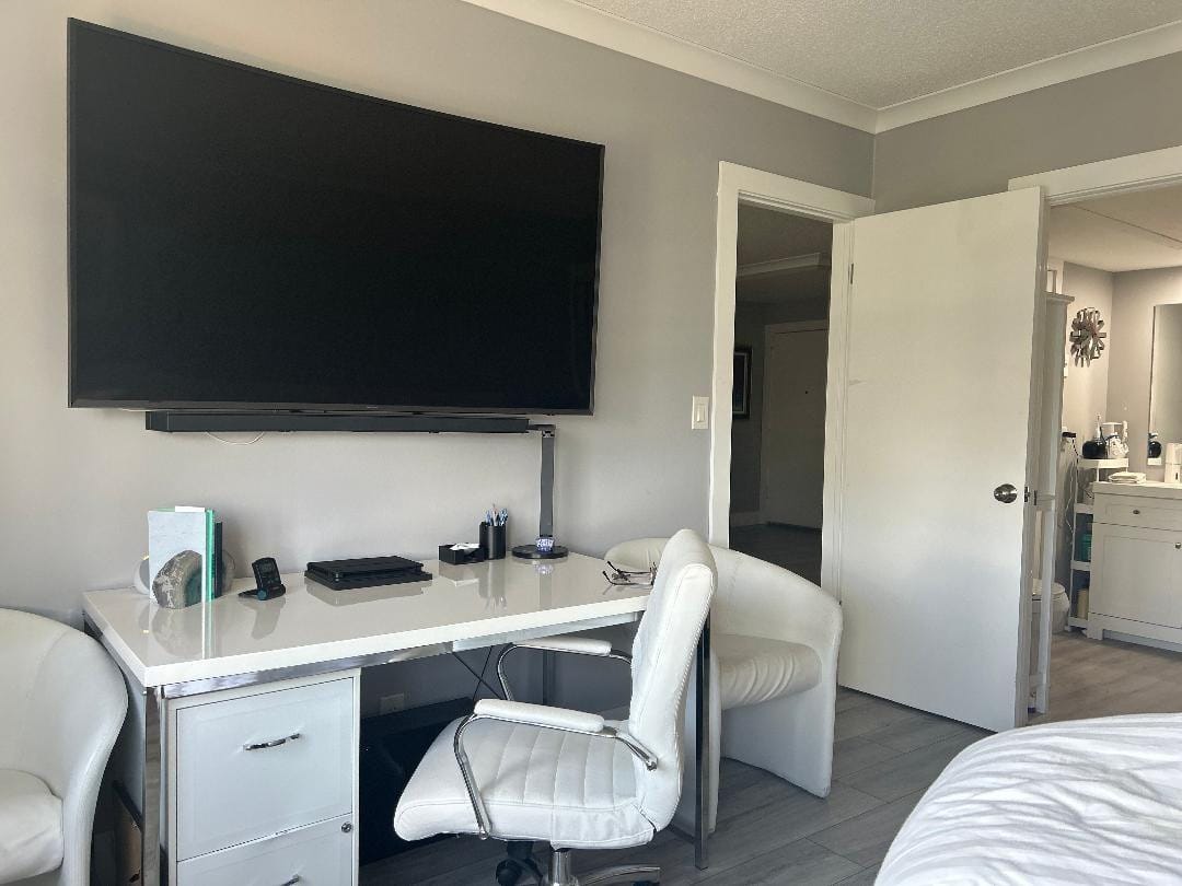 669 W Oakland Park Boulevard 205-b — photo 10