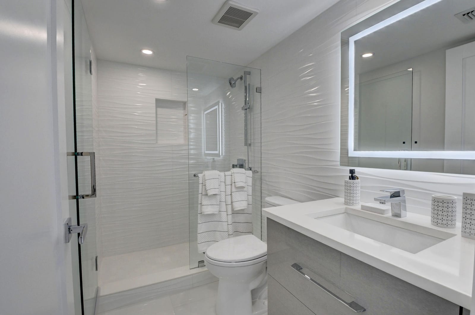 7847 Lakeside Boulevard 1063, Boca Raton, FL 33434 photo 13