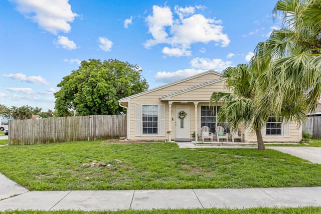 10552 Bobbie Lane, sold in Counterpoint Estates 6, Royal Palm Beach, FL