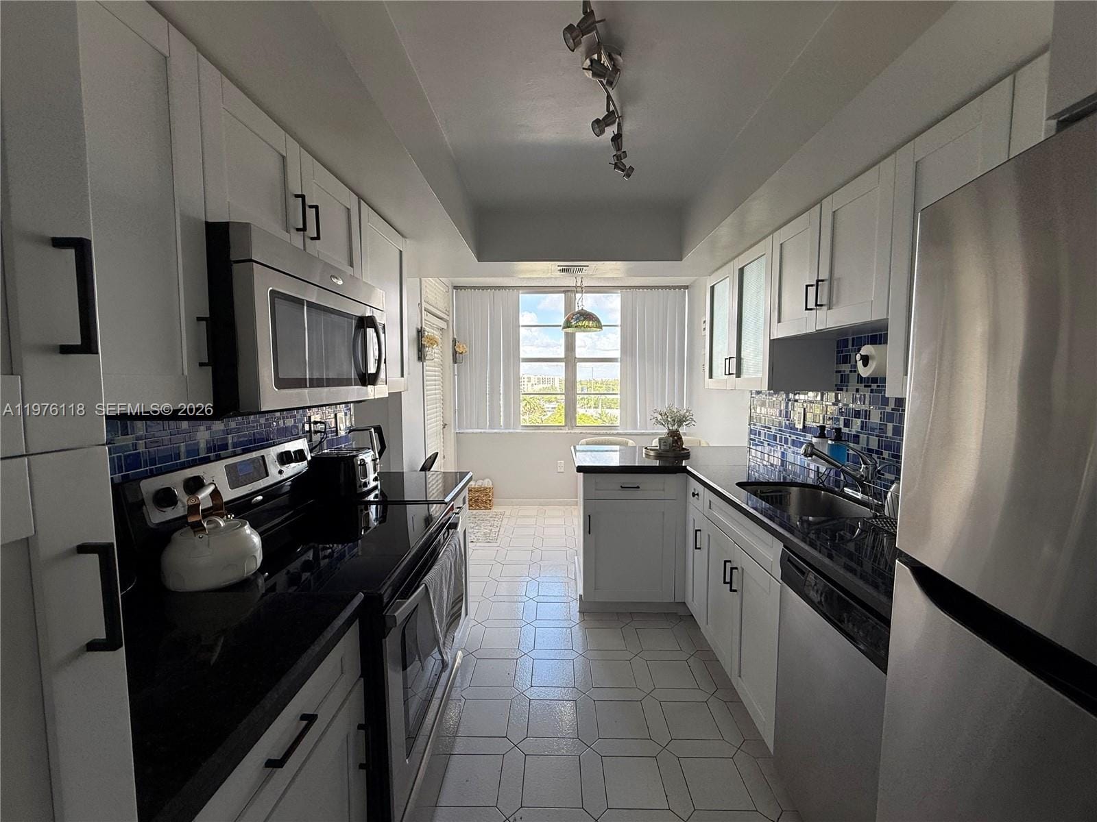 18011 Biscayne Boulevard 805, Aventura, FL 33160 photo 14