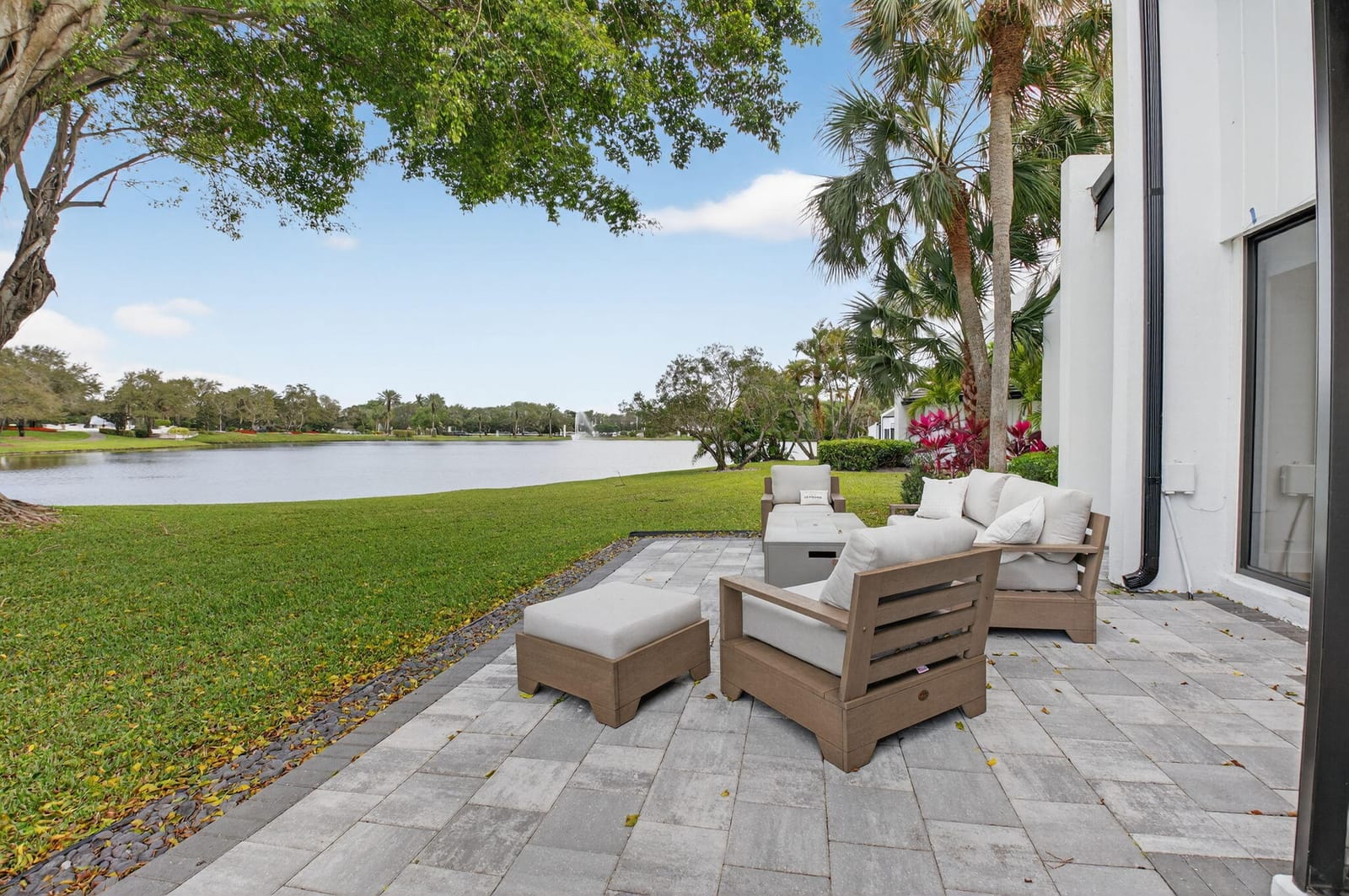 3207 Bridgewood Drive, Boca Raton, FL 33434 photo 5