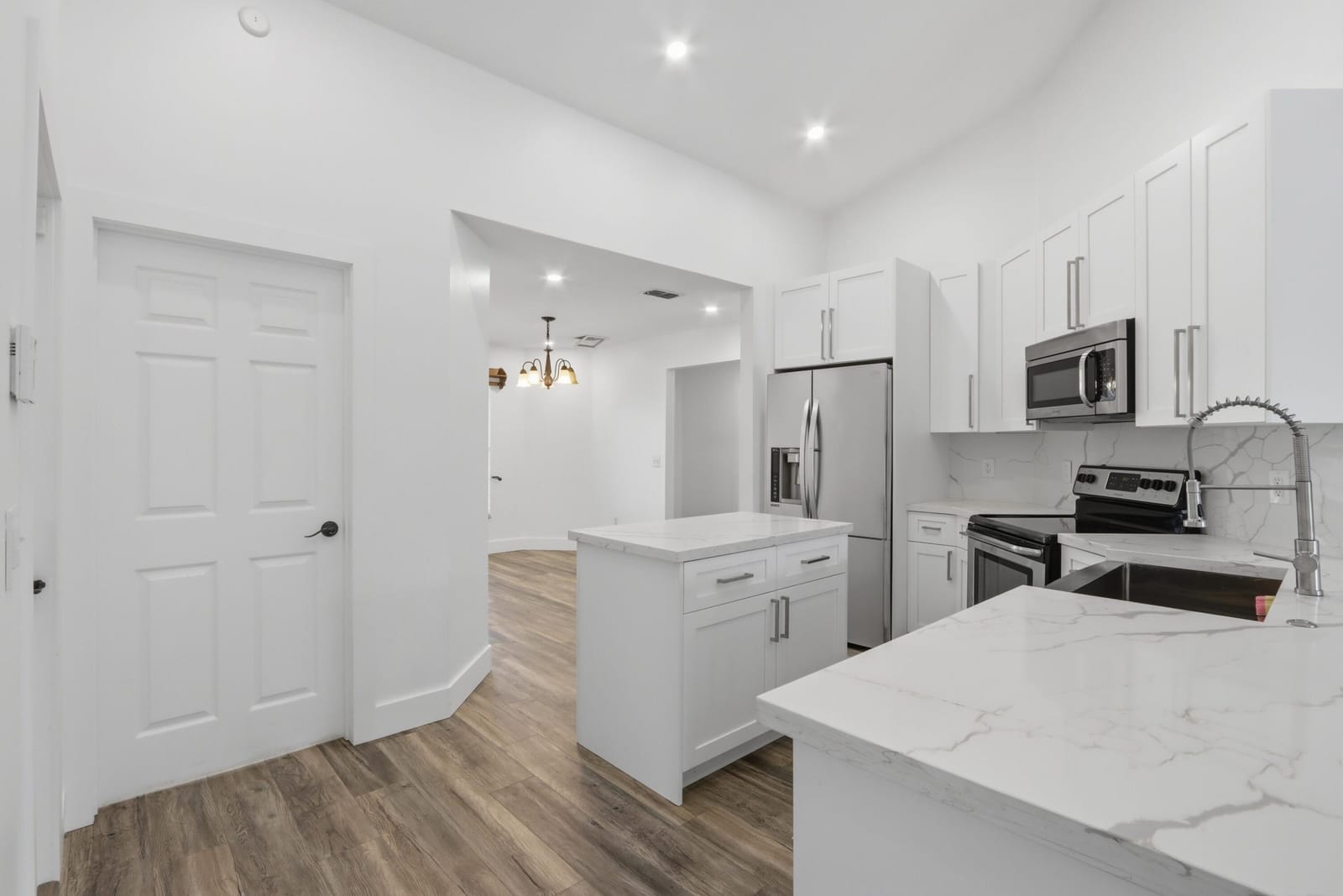 1818 SW Notre Dame Avenue — photo 4