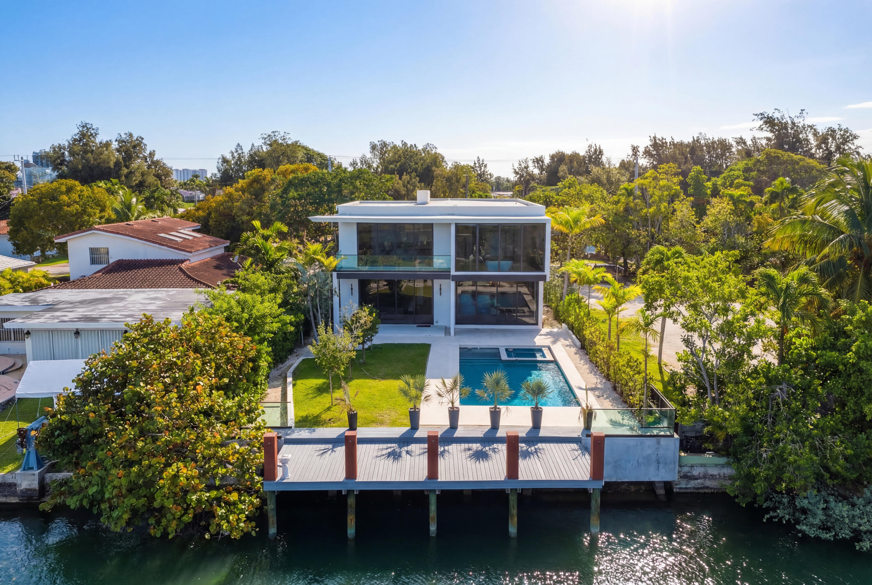 930 S Shore Drive, Miami Beach, FL 33141, Miami Beach