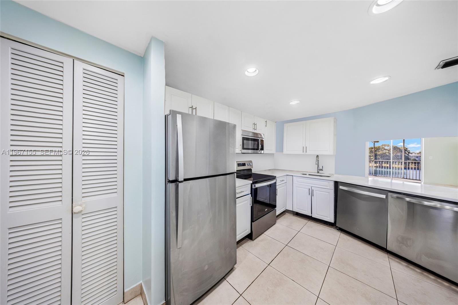1750 NE 191st Street 3264, Miami, FL 33179 photo 19
