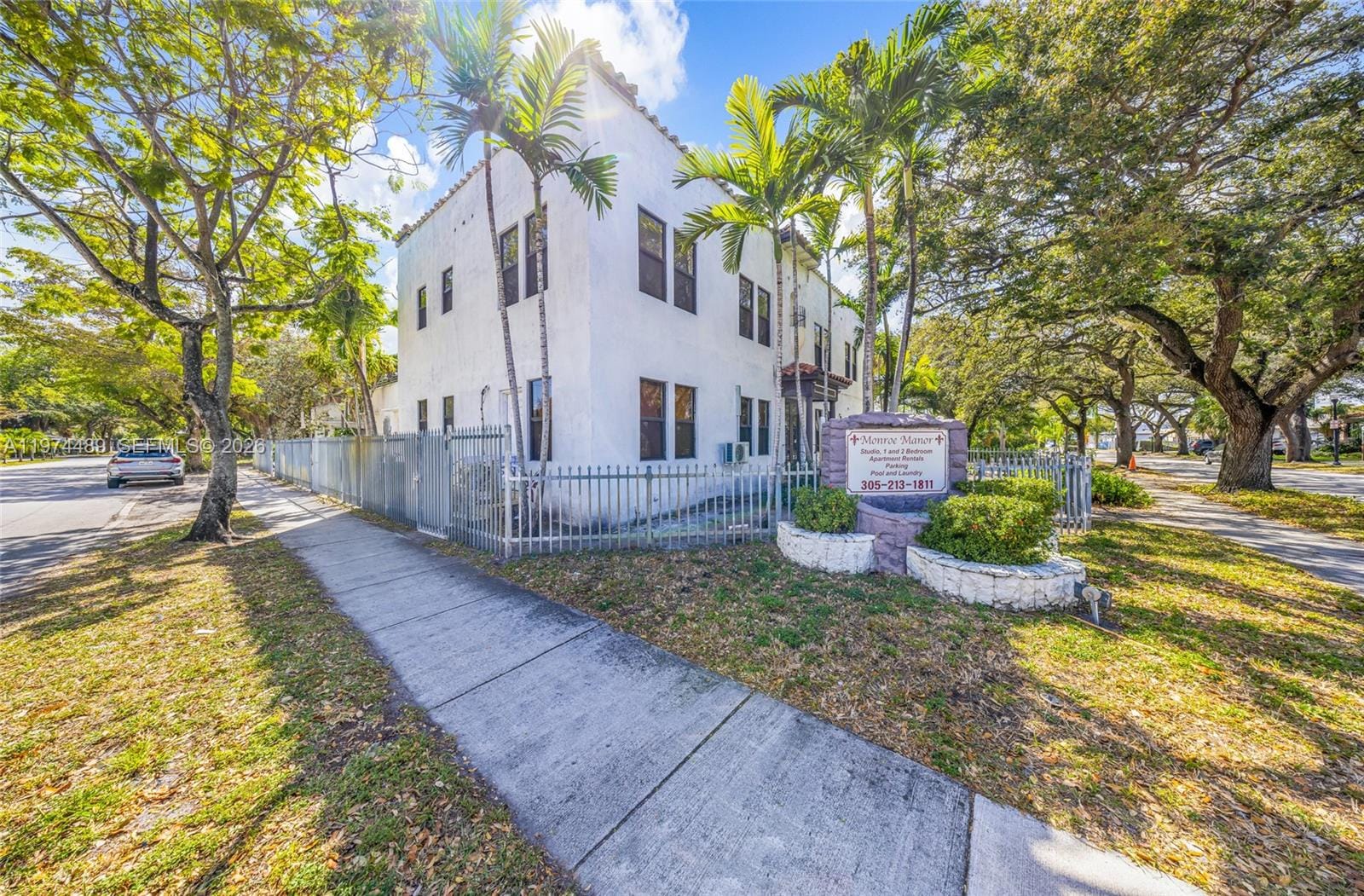 2000 Monroe Street, Hollywood, FL 33020 photo 2