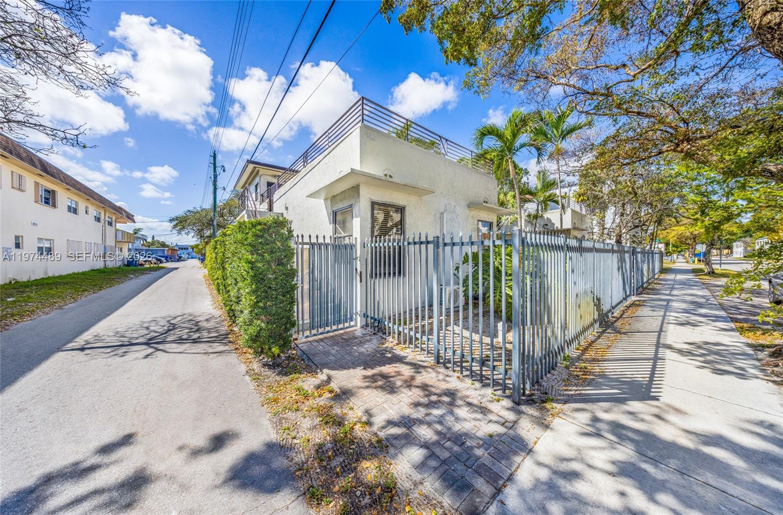 2000 Monroe Street, Hollywood, FL 33020 photo 4