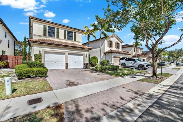 9243 SW 227th Terrace, Cutler Bay, FL 33190