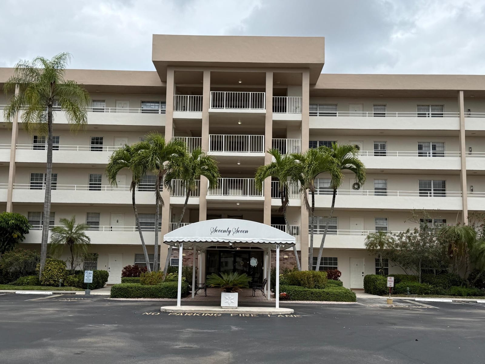 3930 Oaks Clubhouse Drive 408, Pompano Beach, FL 33069