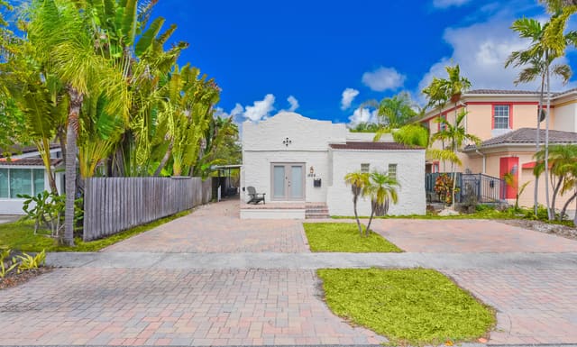 1609 NE 5th Court, sold in Middle River Park, Fort Lauderdale, FL