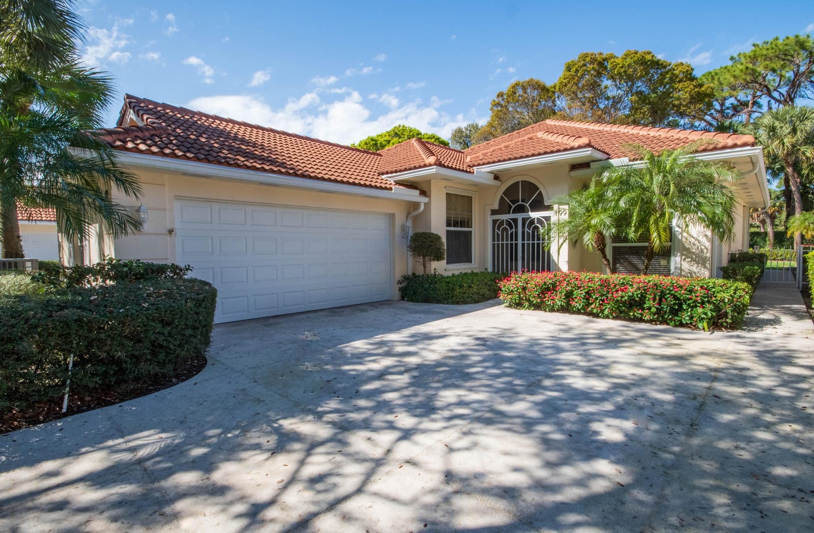 199 E Tall Oaks Circle, Palm Beach Gardens, FL 33410
