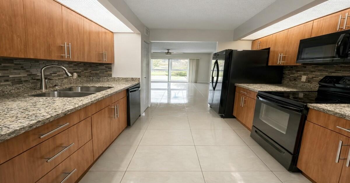 12551 SW 16th Court 206c, Pembroke Pines, FL 33027, Pembroke Pines