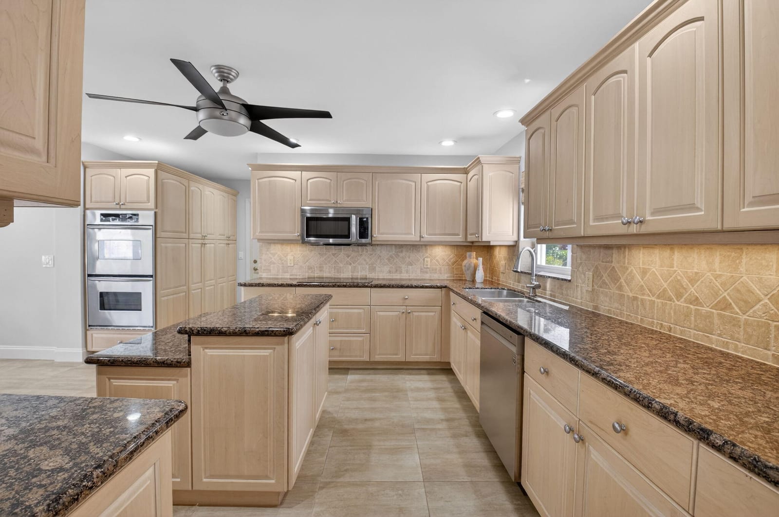 32 Estate Drive, Boynton Beach, FL 33436 photo 13
