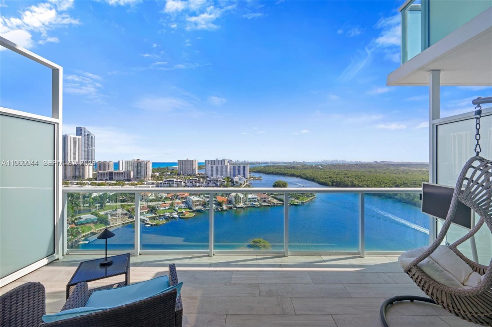 400 Sunny Isles Boulevard 2004, Sunny Isles Beach, FL 33160 photo 13