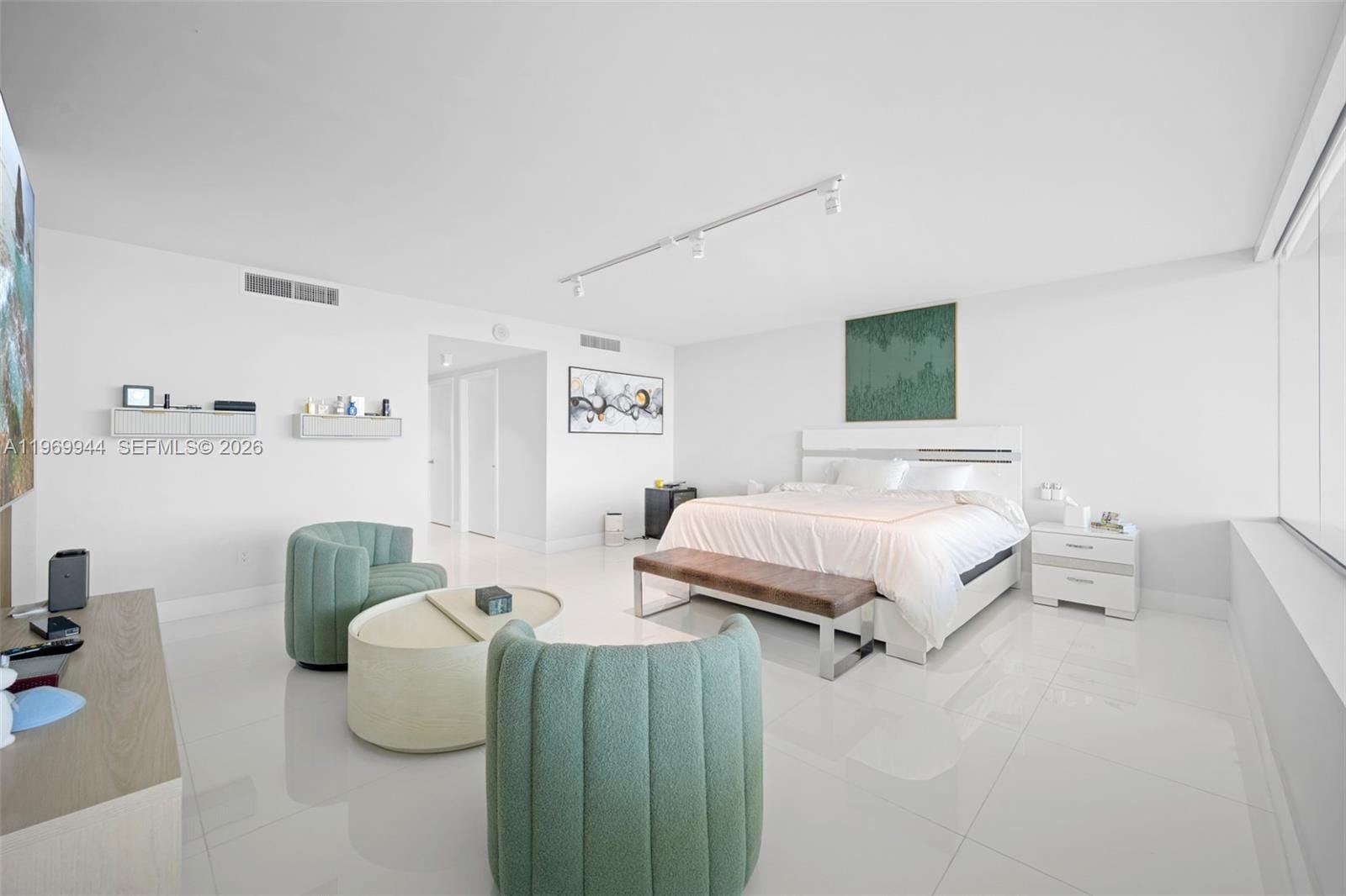 400 Sunny Isles Boulevard 2004, Sunny Isles Beach, FL 33160 photo 16